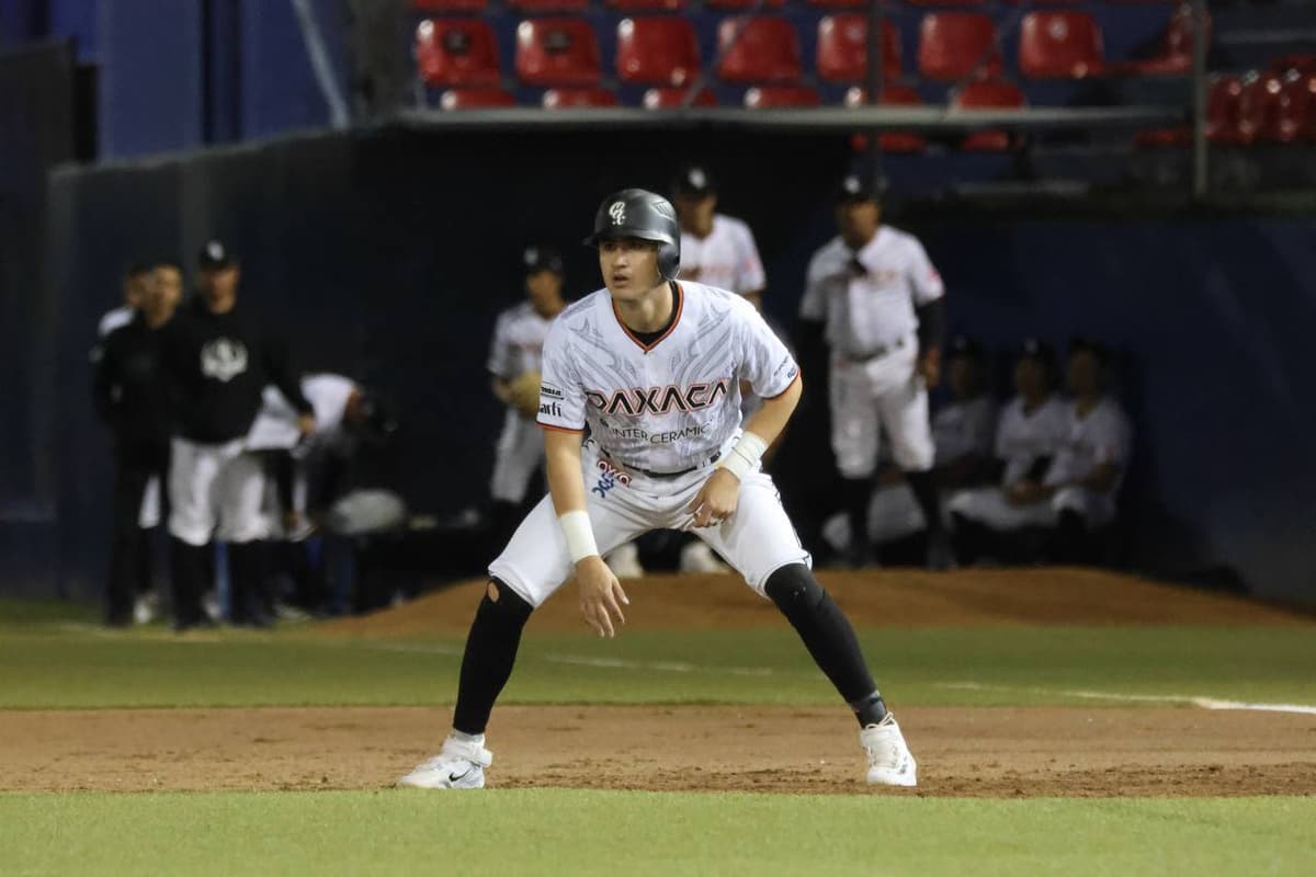 El pitcheo bélico se faja y Guerreros le gana el primero a Pericos