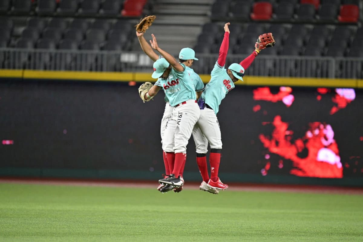 En tarde de tres home runs, Diablos llega a 12 triunfos en la campaña
