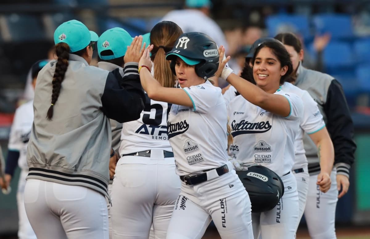 Explota ofensiva de Sultanes para imponerse a Olmecas