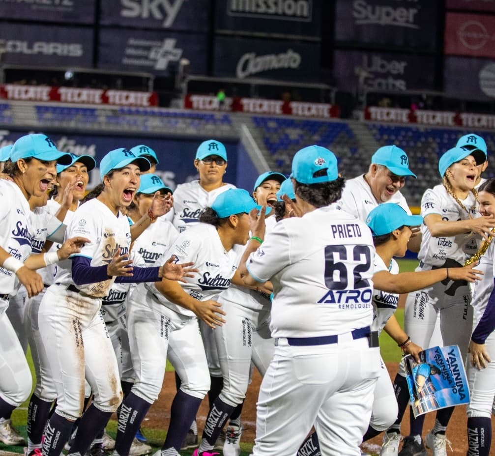 Yanina Treviño lanza un no hitter