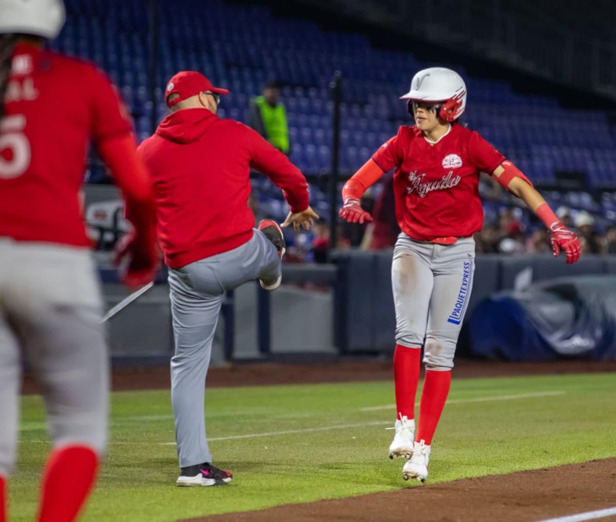 El Águila empareja la serie en el Mobil Super