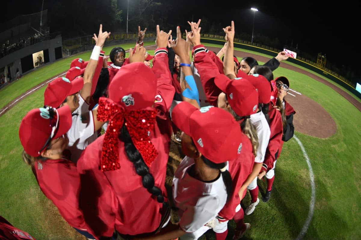 Diablos Rojos Femenil debuta en casa con gran triunfo