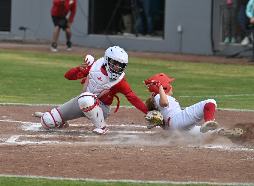 Diablos Rojos Femenil deja en el terreno a El Águila con un squeeze play