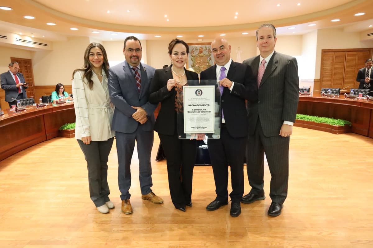 Reconoce Tecos fundamental apoyo de Carmen Lilia Canturosas Villarreal