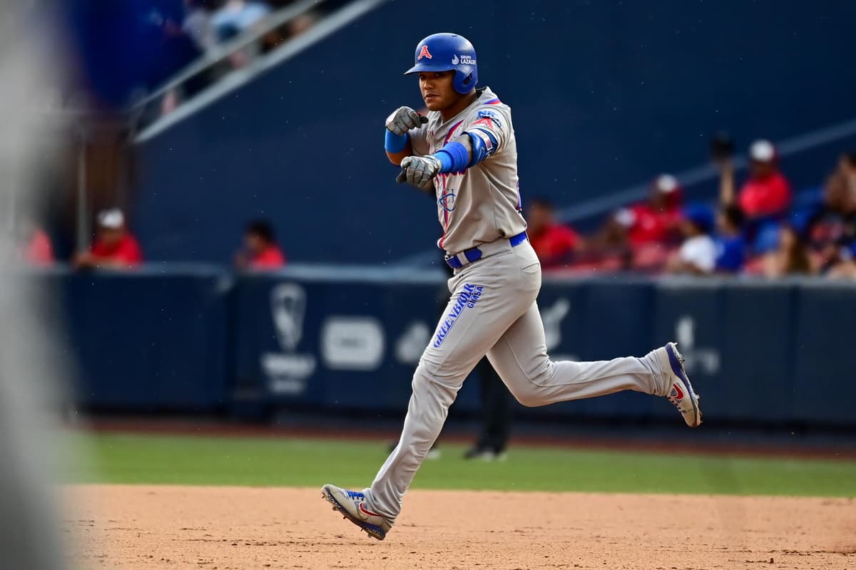 ¡Bienvenido a casa, Addison Russell!