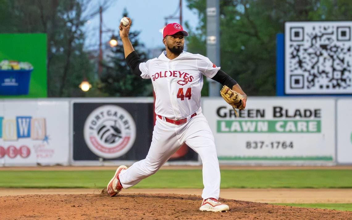 Samuel Adames se integra al bullpen de Bravos