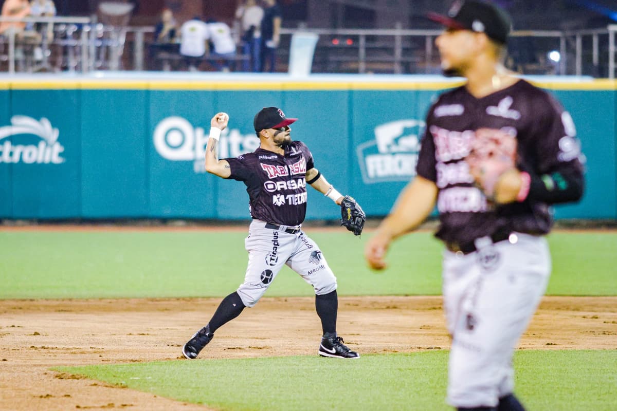 Alberto Carreón se suma al Glorioso