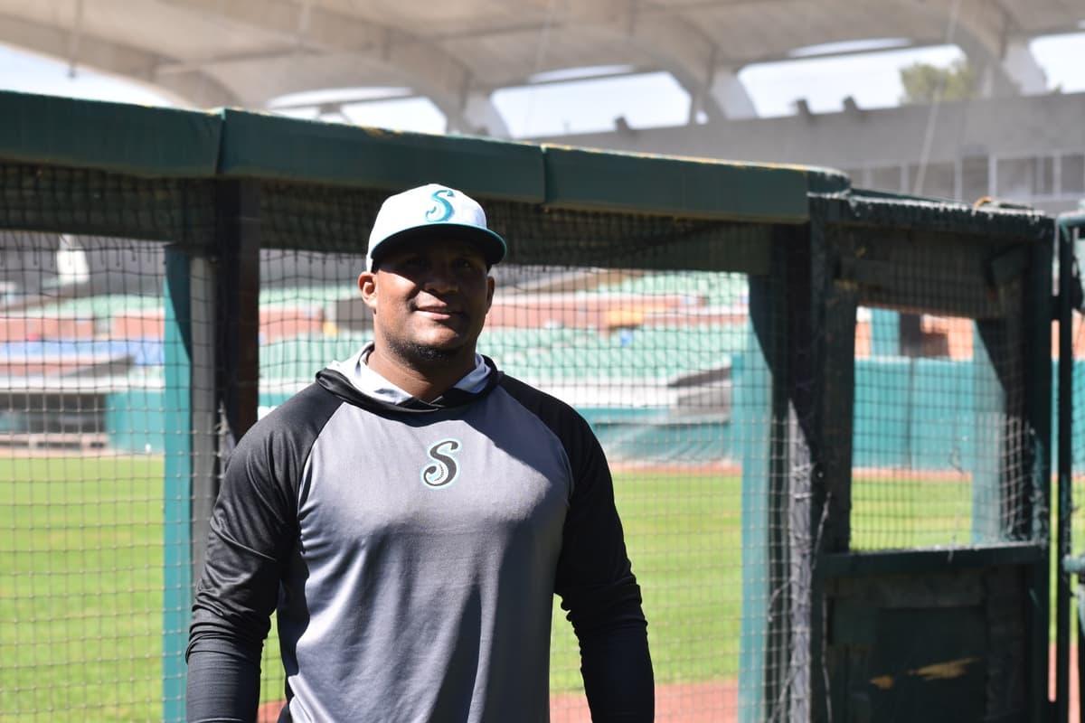 Los ligamayoristas Carlos Contreras y Mickey Jannis pelean un lugar
