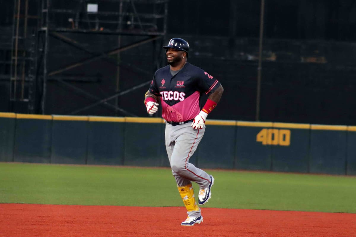 Cumplen Tecos y afición en 2do. juego a beneficio del DIF Nuevo Laredo