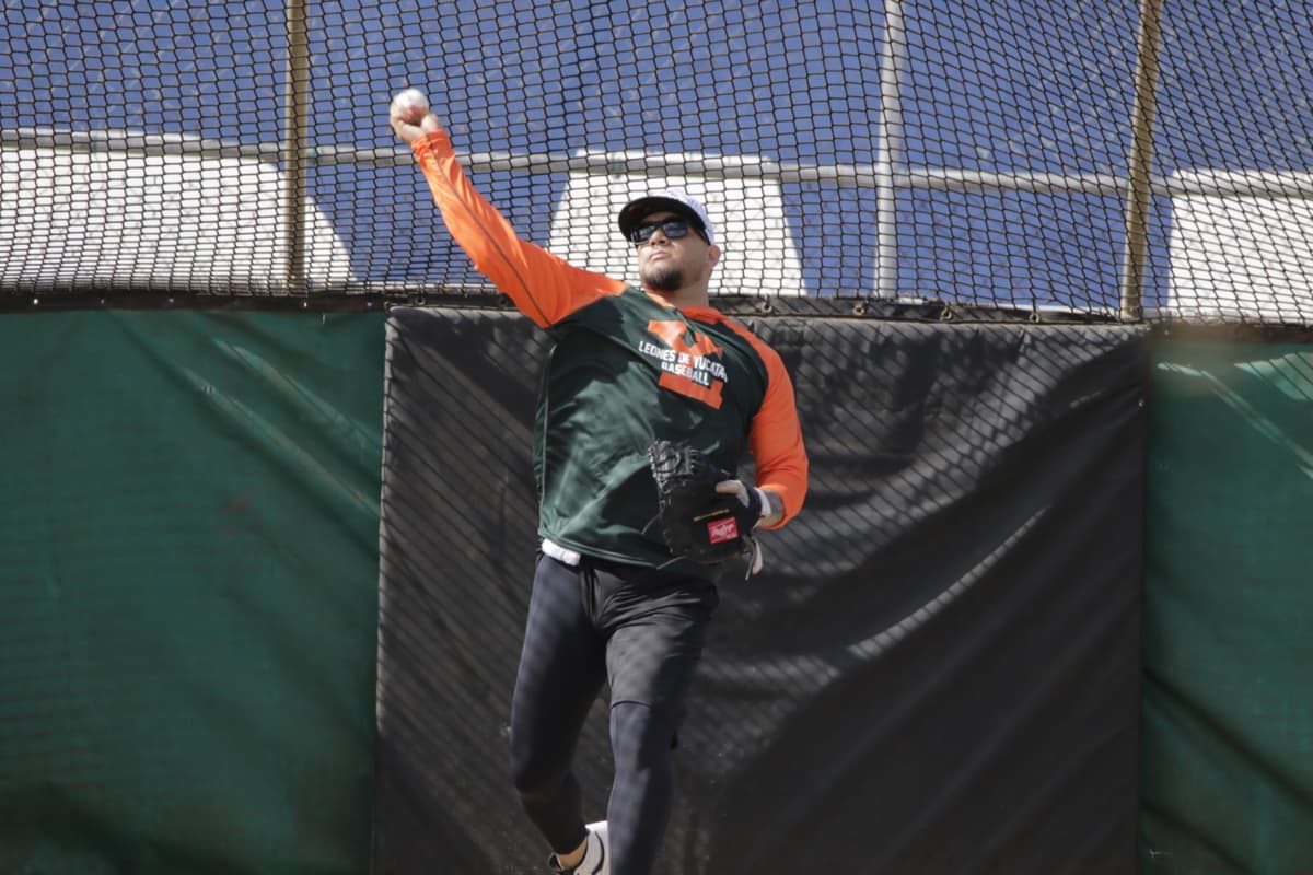 Sebastián Valle y Art Charles reportan al minicamp