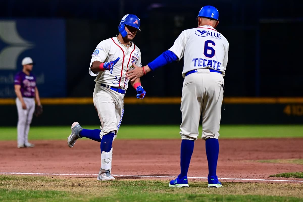 Jonrones de Castro y Fuenmayor para triunfo de la Furia Azul