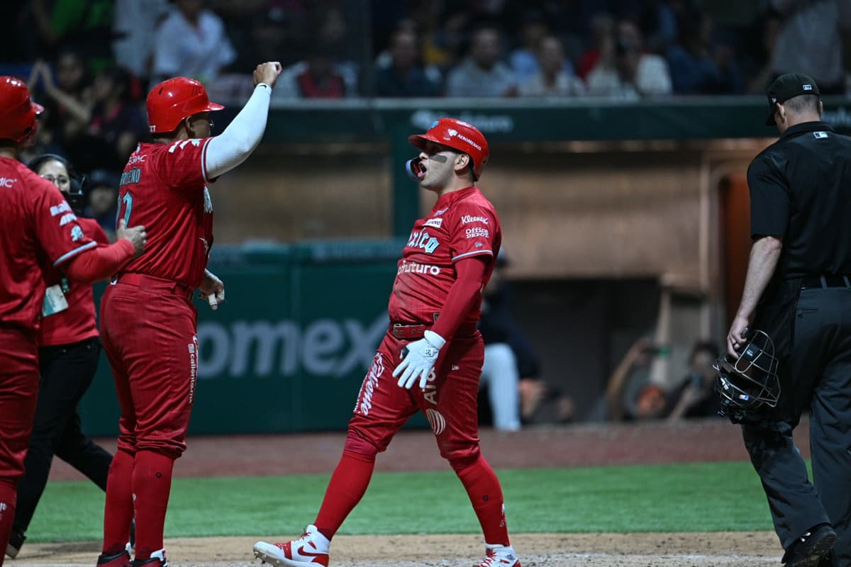 Rally de ocho carreras en la 3ra entrada para el segundo triunfo del México sobre los Yankees