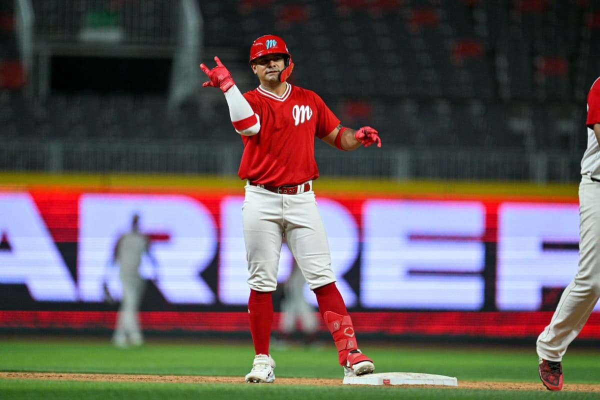 Gran noche de bateo y pitcheo del México para vencer a El Águila