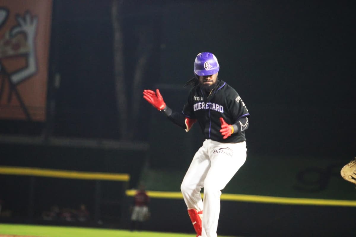 Conspiradores con su primera serie ganada