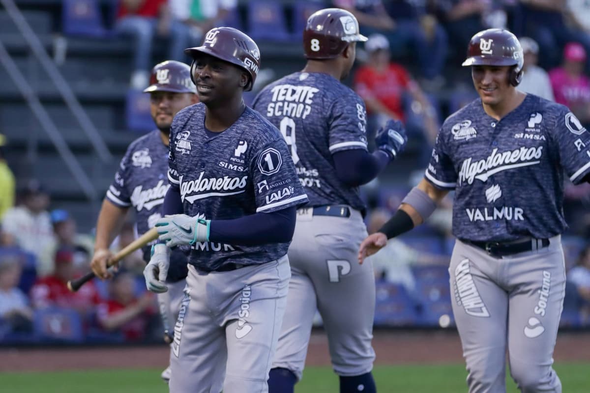 UL recibe a los Sultanes en el Revolución