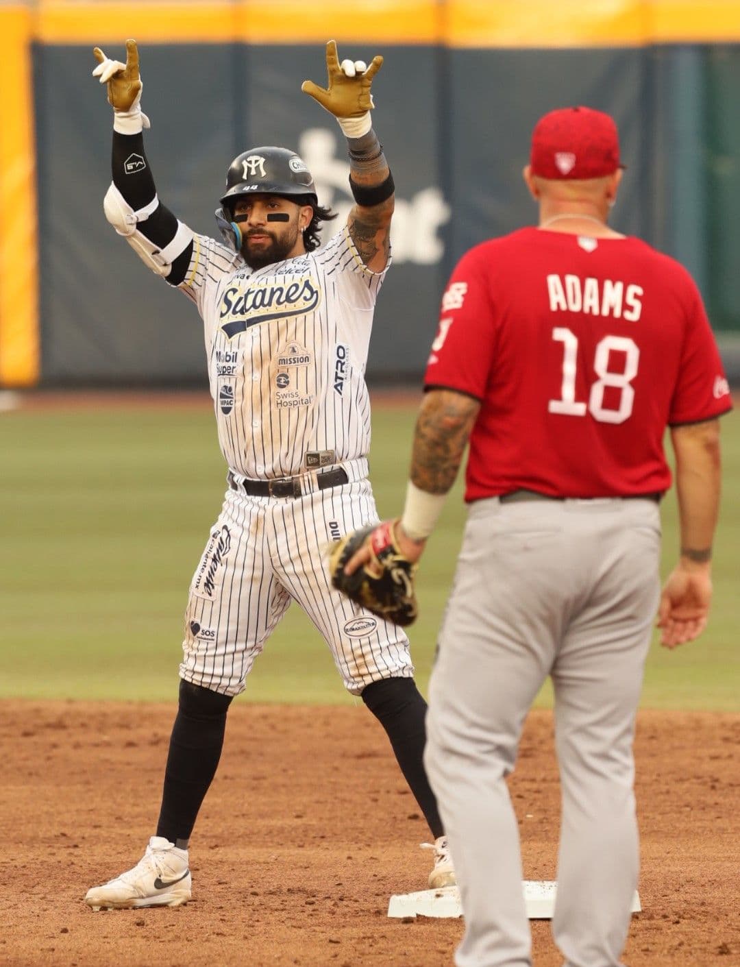 Explotan los bates de Sultanes para asegurar la serie