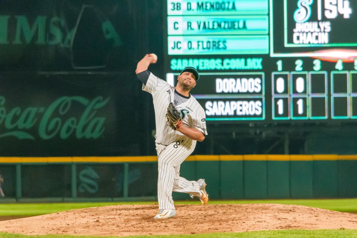Los Saraperos aseguran la serie en casa al vencer a los Dorados 5-2, y ligan tres victorias en fila