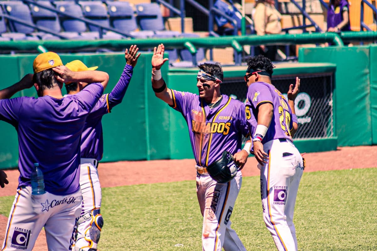 Dorados rescatan el tercero de la serie