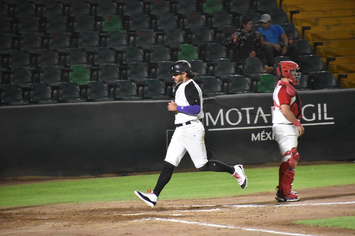 Explota la ofensiva bélica contra Veracruz