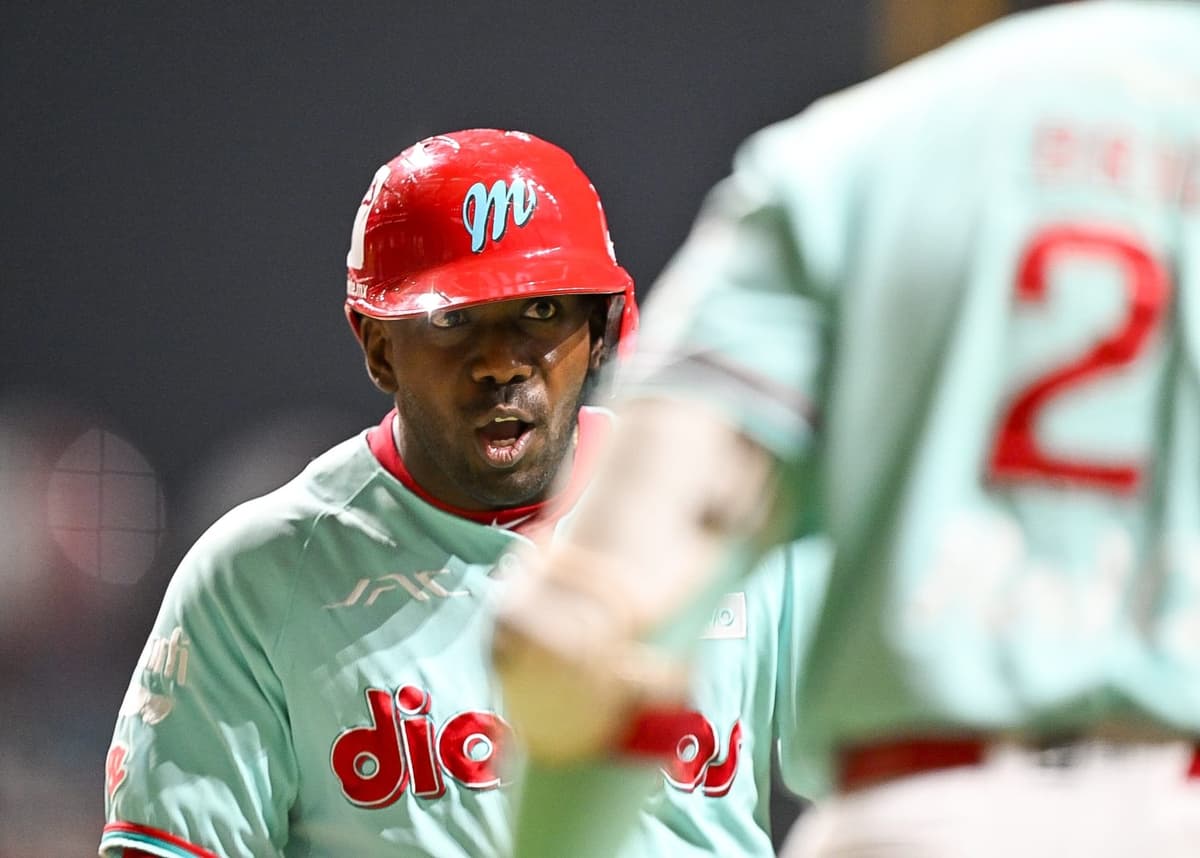 Diablos Rojos vienen de atrás y vencen a Pericos