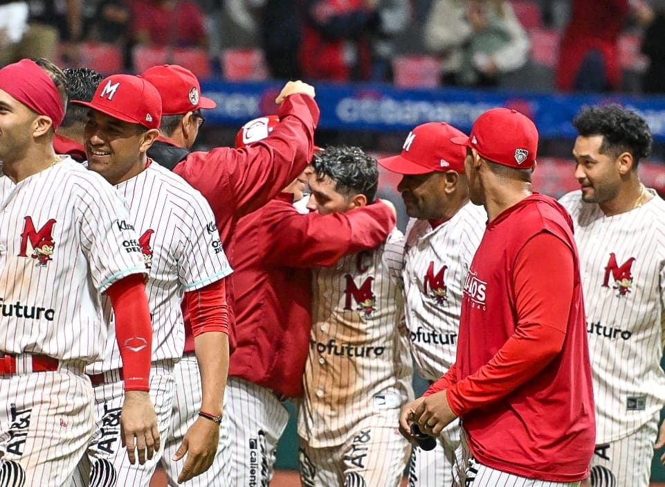 ¡A la Diabla! Los Rojos anotan 3 veces en la novena para completar la barrida a Saraperos