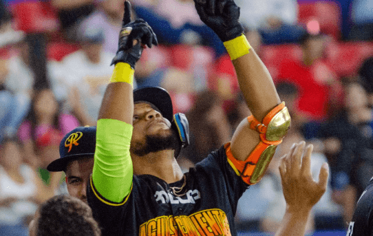 Al son de 6-2 Rieleros amarra serie contra Chihuahua