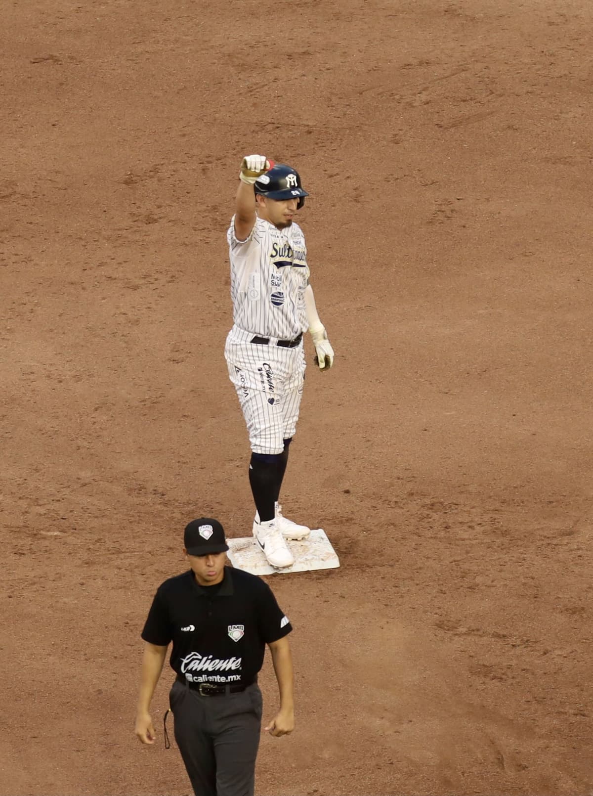 Sultanes asegura una nueva serie al vencer a Caliente de Durango
