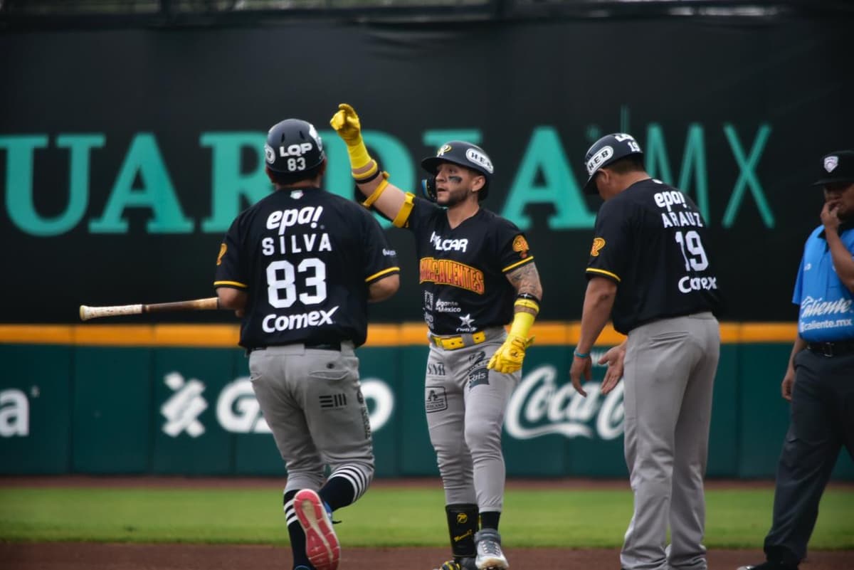 Los Rieleros empatan la serie en un cardiaco juego venciendo a los Saraperos 3-2