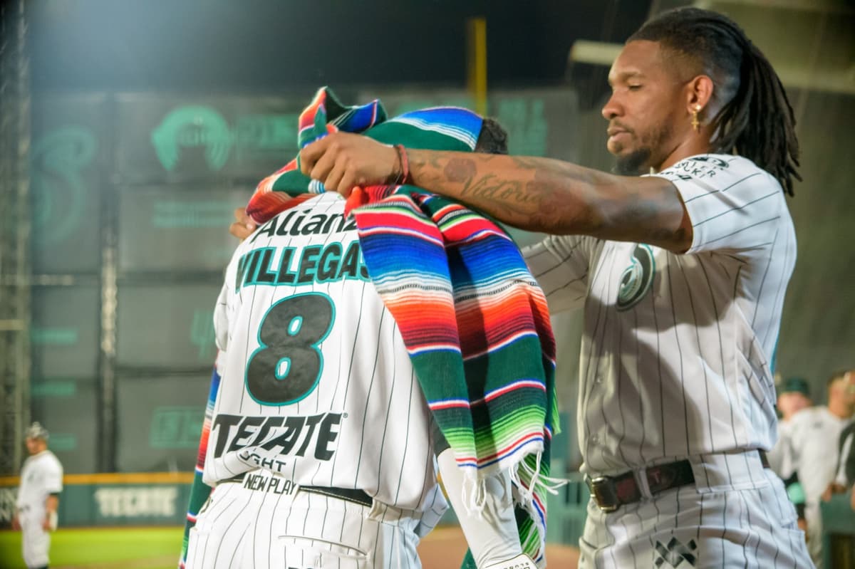 Los Saraperos aseguran serie al derrotar a los charros De Jalisco 12-9