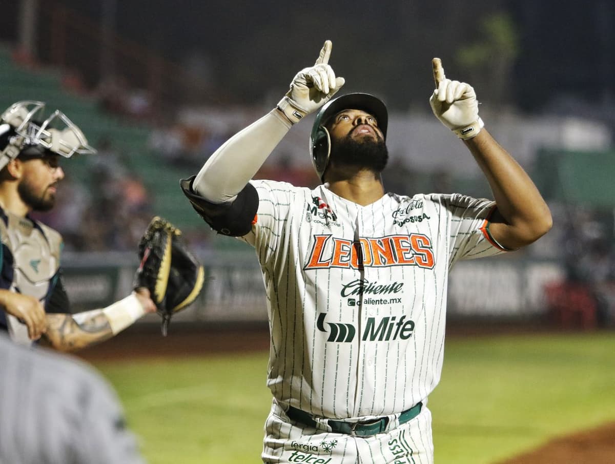 Art Charles se convierte en el segundo jugador con más cuadrangulares en la historia del club melenudo.