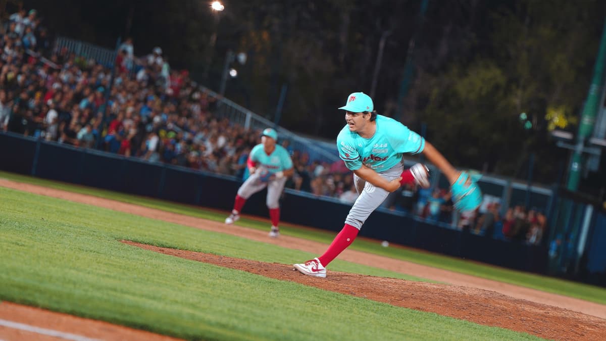 Bravos dan pelea a los Diablos Rojos pese a caer en “La Fortaleza”