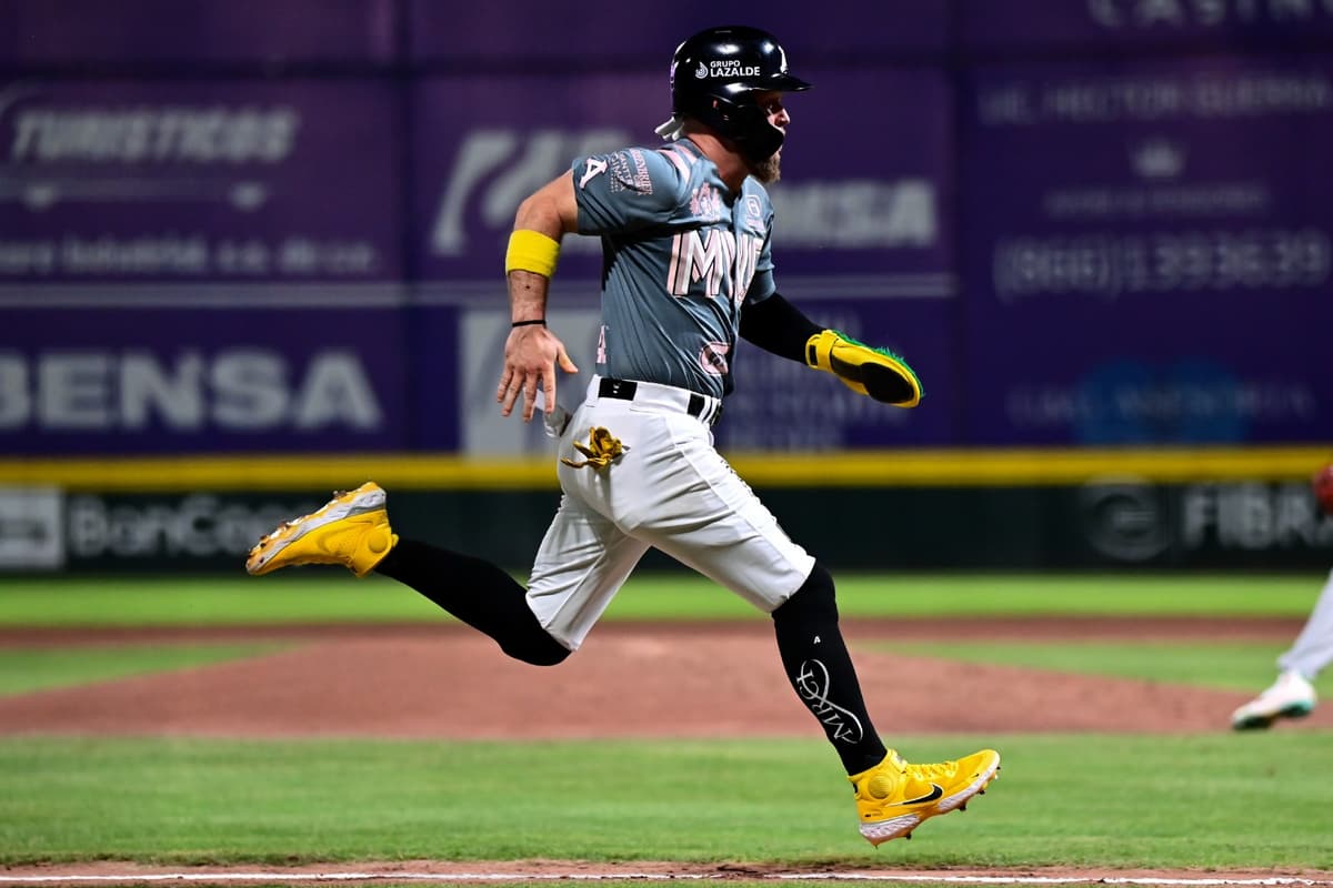 Acereros vienen de atrás y Homar Rojas llega a 900 triunfos como manager