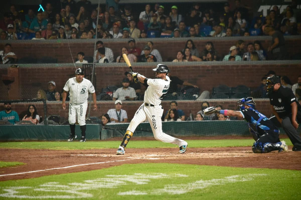 Los Saraperos derrotan a los Charros 3-2 dejándolos tendidos en el terreno