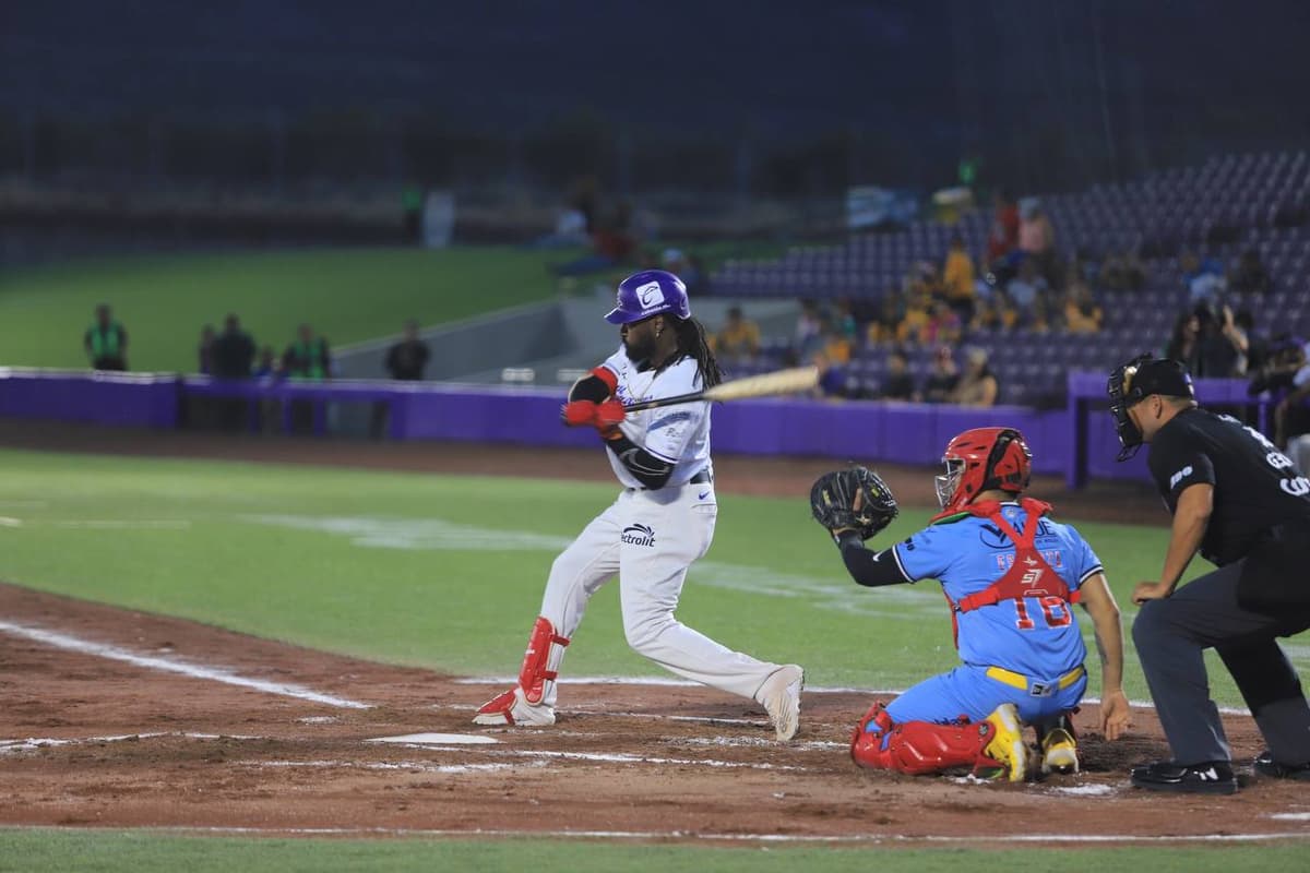 Conspiradores abre con victoria serie ante Veracruz