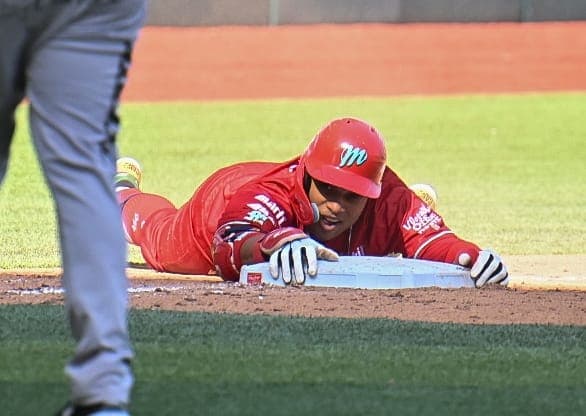 DIABLOS LLEGA A 10 TRIUNFOS AL HILO TRAS BARRER A DORADOS