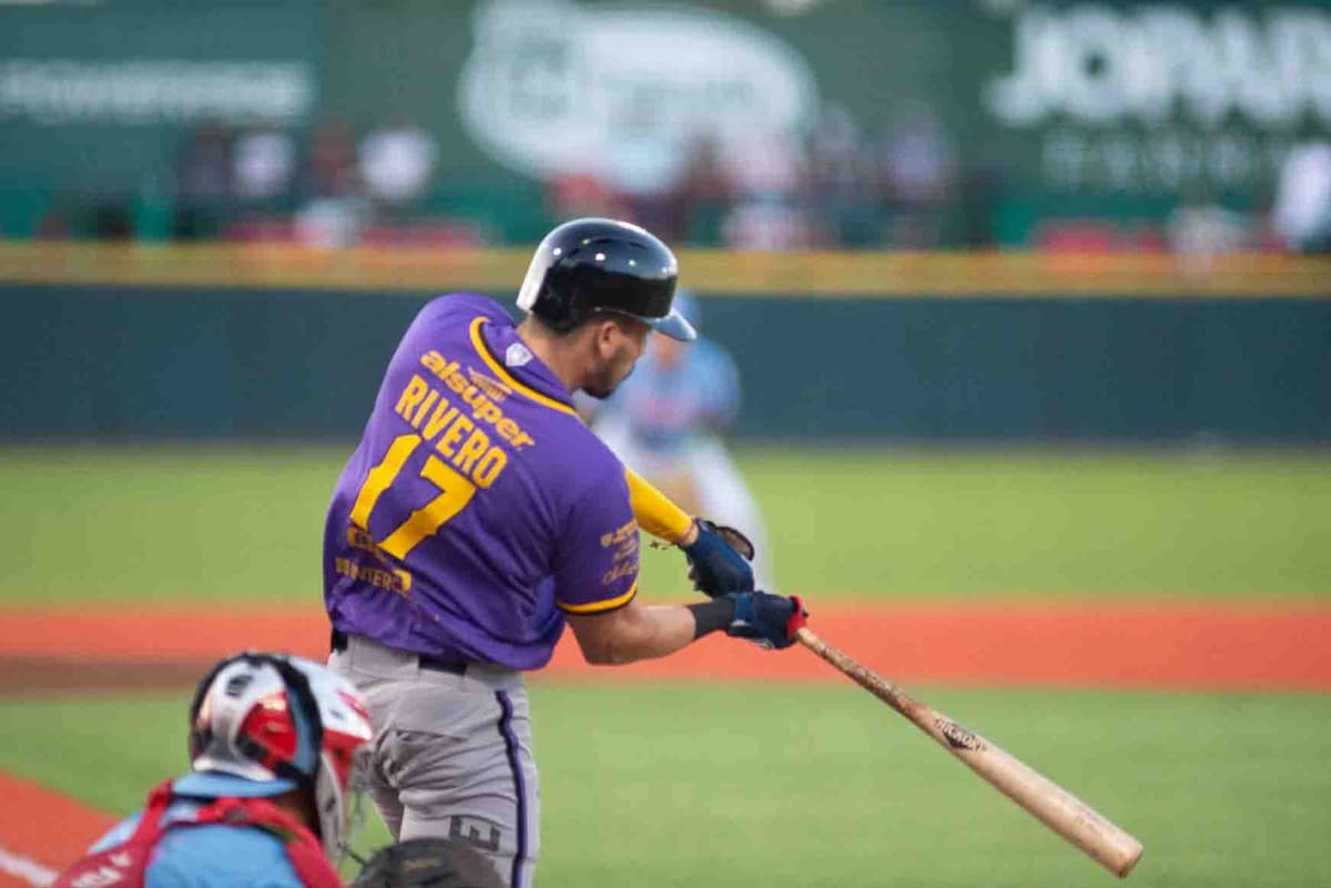 No hay quinto malo para Robert Stock: Tecos vence 7-4 a Dorados