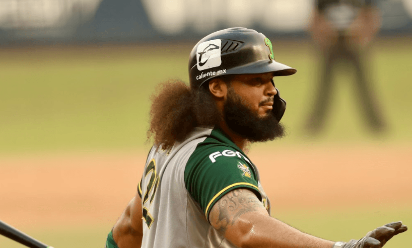 Pericos rescata el tercero de la serie
