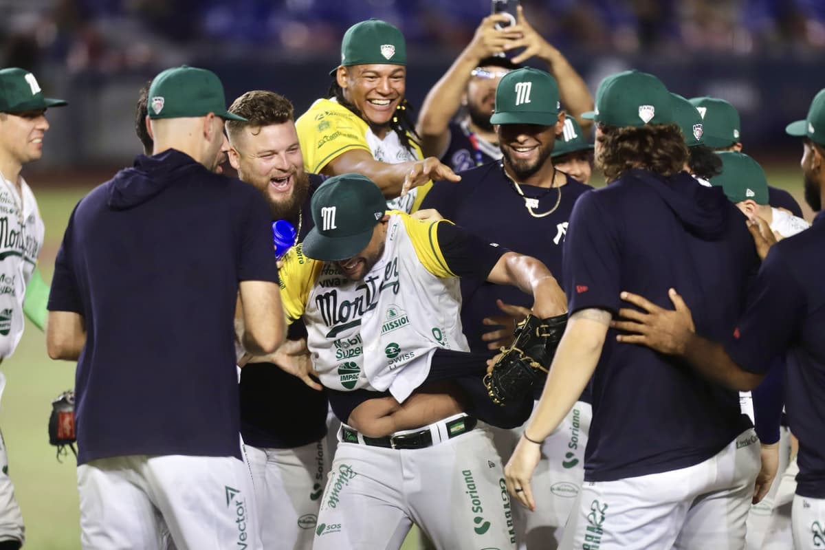 ¡Día Histórico! Kevin Kelly lanza no-hitter en doble triunfo de Sultanes