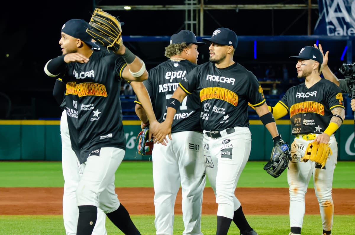 Efectivos relevos dan el triunfo a Rieleros ante Saltillo
