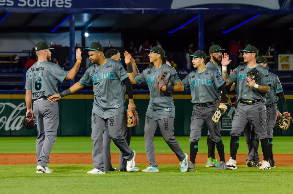 Saraperos con cinco cuadrangulares se lleva el juego del honor