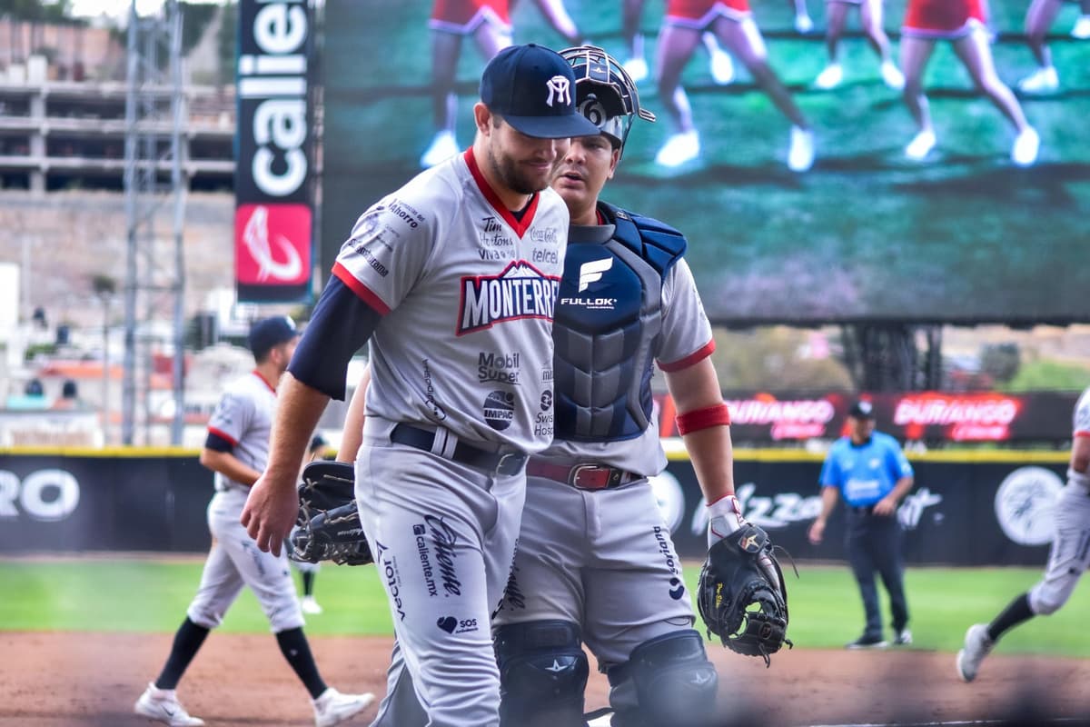 Se queda Sultanes con el tercero y gana la serie 2-1.