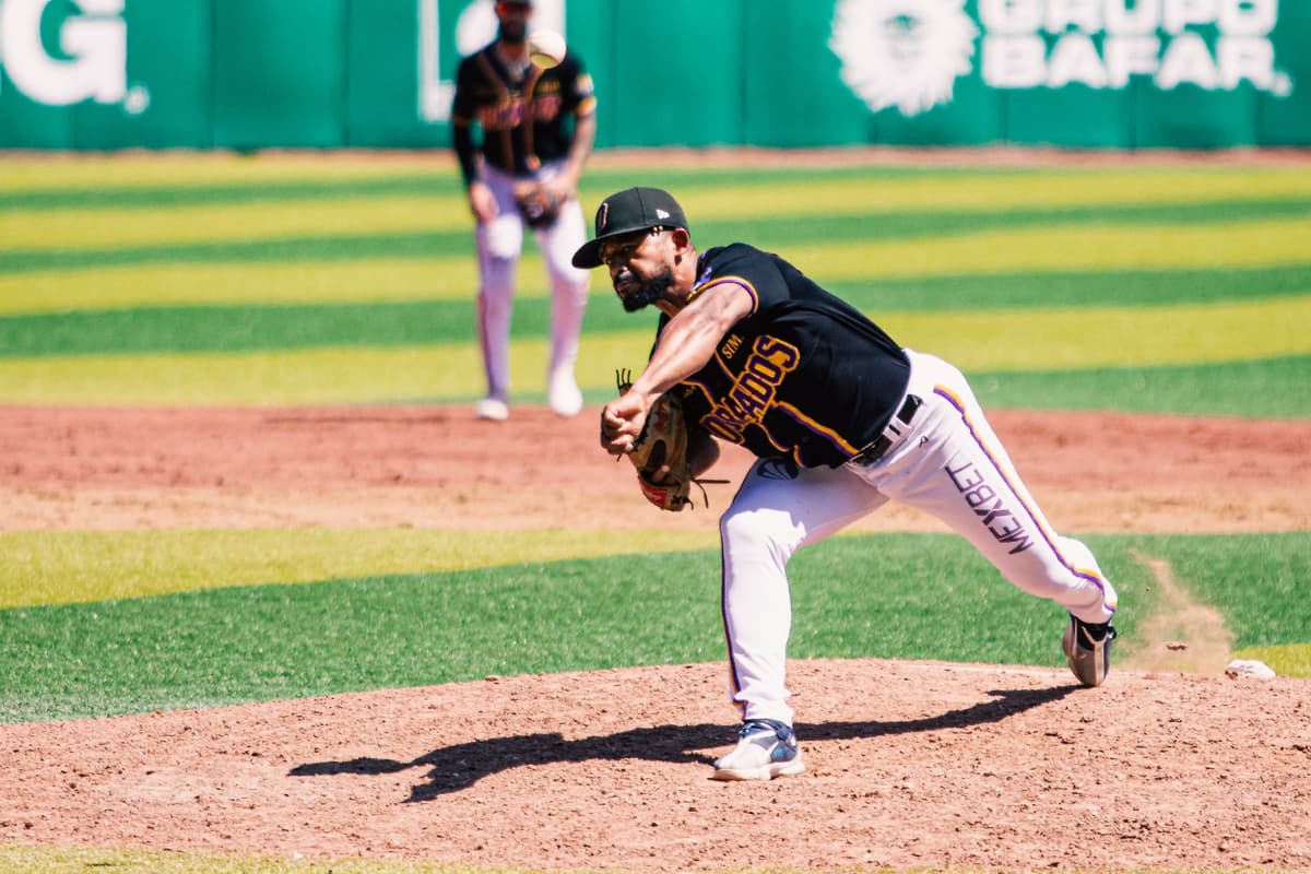 Dorados blanquean a Toros y frenan racha