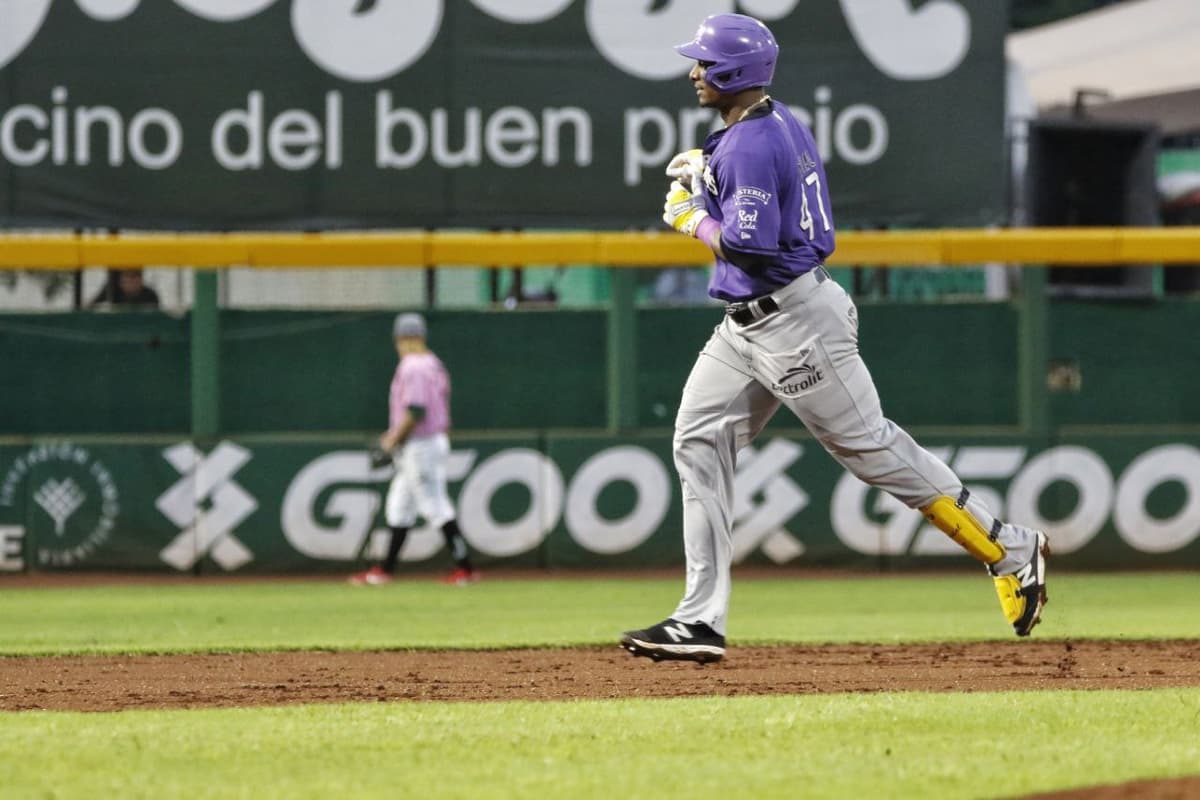 Querétaro y Yucatán empatan en extra innings