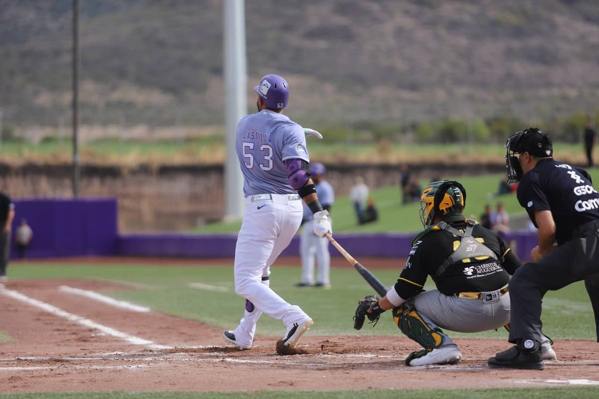 Conspiradores vencen a Pericos y ganan su octava serie en casa al hilo