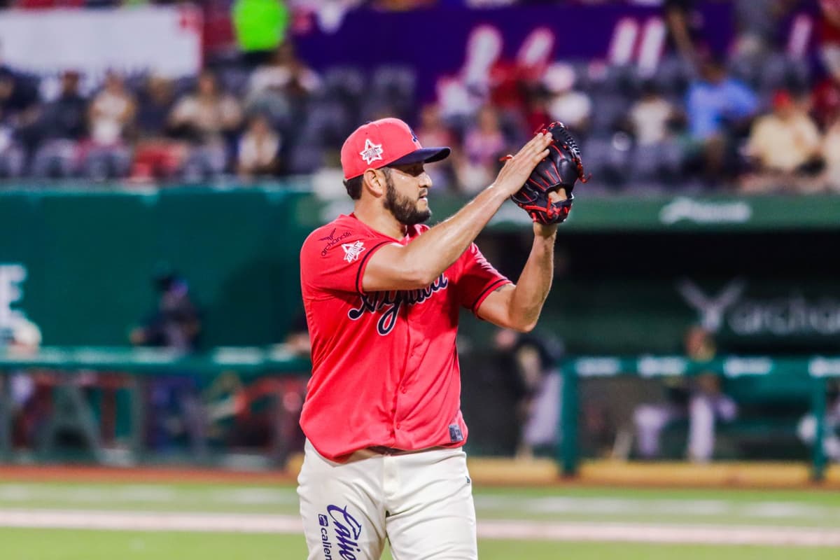 ‘Rey David’ blanquea y juego completo en triunfo jarocho
