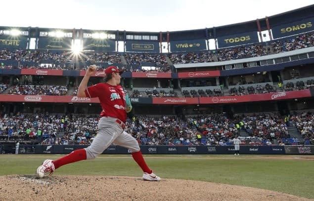 Dominio de Bauer el sábado y jonrón de Pirela el domingo para colocar 3-0 a los Diablos Rojos en la Serie del Rey