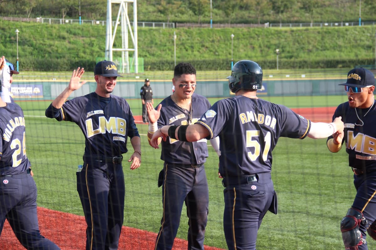 Noche de 18 imparables para el triunfo de los Prospectos Estrellas en su debut en la Ulsan KBO Fall League