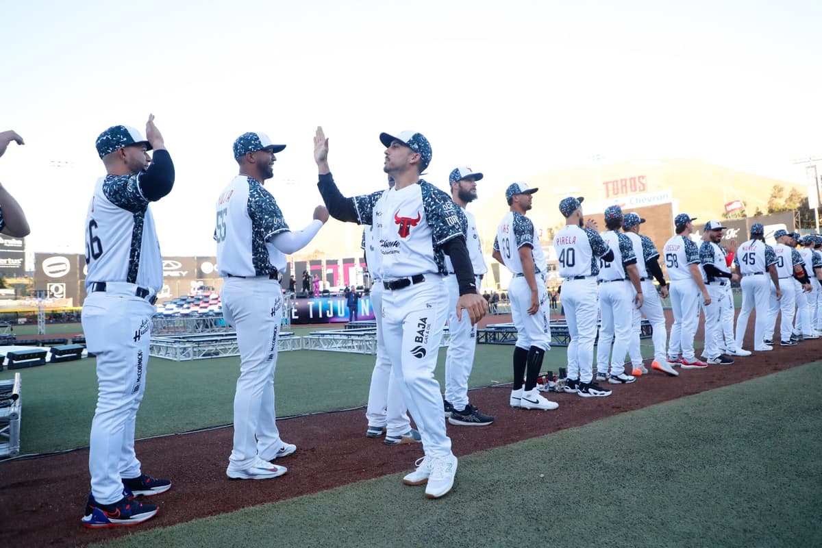 Toros se presentan ante Rieleros