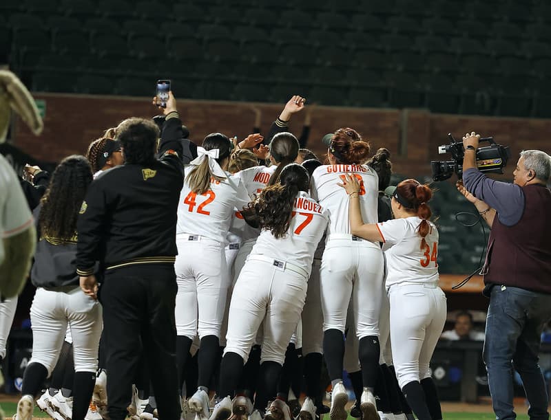Morgan Smith fue la heroína Naranja en triunfo de Hermosillo ante las campeonas de la LMS