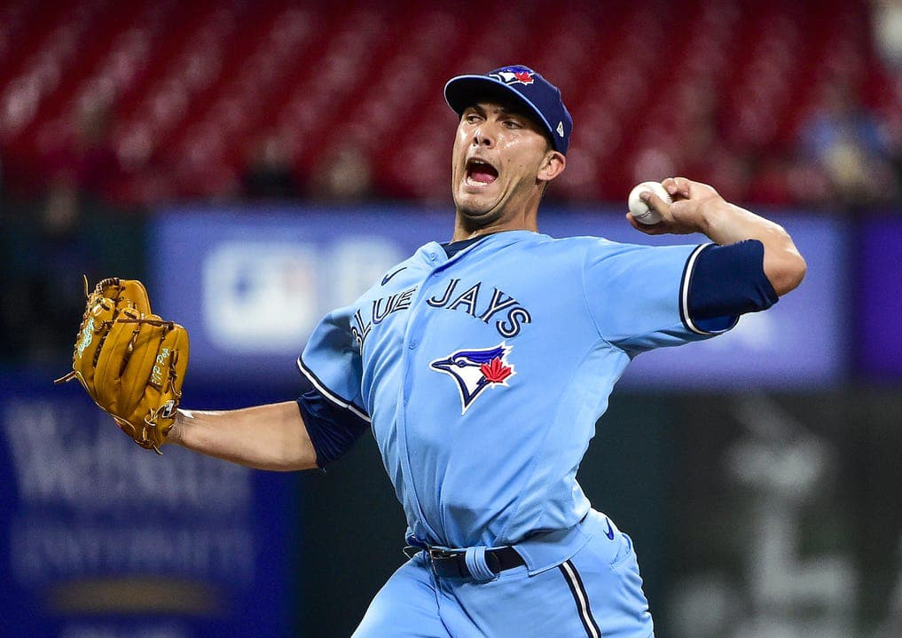 El pitcher zurdo Andrew Vasquez llega a los Dos Laredos